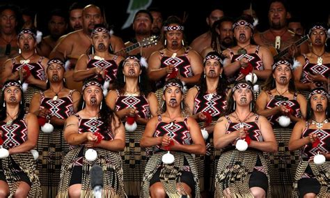 nuova zelanda la danza rituale dei maori panorama carnevale arte