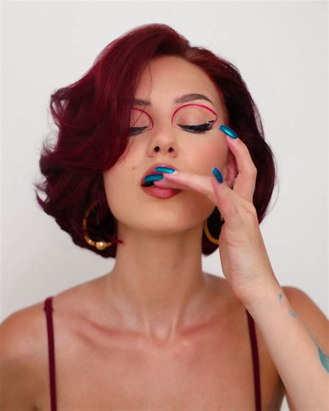 How to Get the Cherry Hair That's Taking Over 2025 – A Step-by-Step