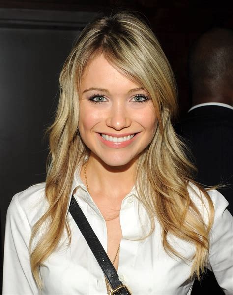 Katrina Bowden | Scrolller