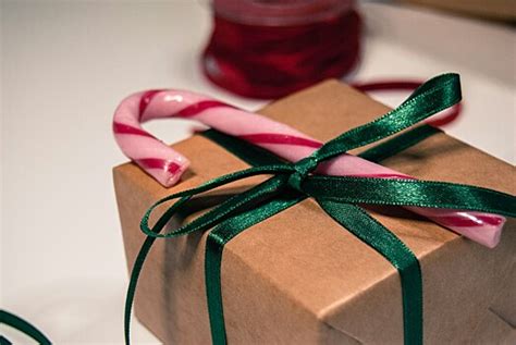 Что подарить мужчинам на 23 Февраля: идеи и цены - Косметология