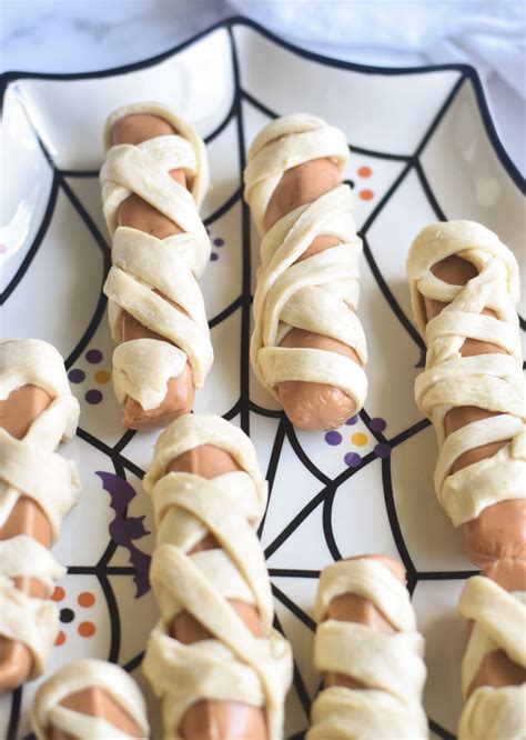 how-to-make-mummy-dogs - Thyme & Love