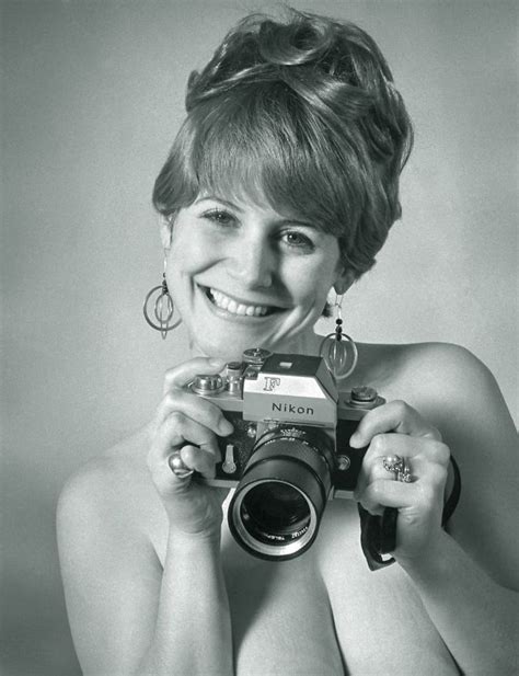 26 Vintage Photos of Women With Their Cameras in the Past ~ vintage