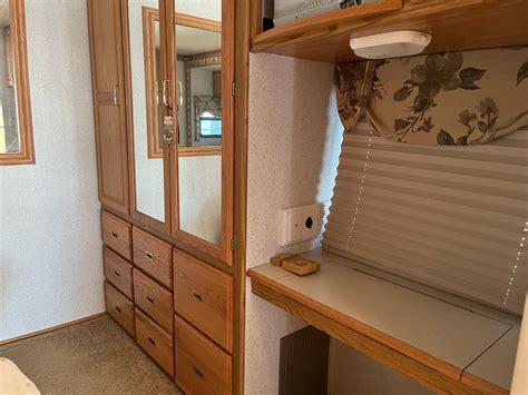 2003 Winnebago Adventurer 33V MH — BergesonRV