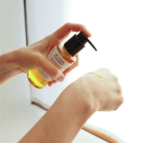 AE FOND CLEANSE ™ DEEP CLEANSING OIL by Majo Medicine