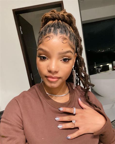 Halle Bailey 12/21/2021 • CelebMafia