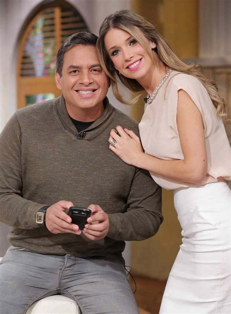 Alessandra Villegas habla con su pareja Daniel Sarcos de sus divorcios