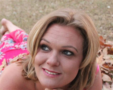 ella van der schyff van