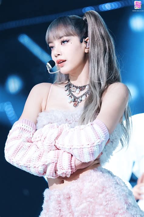 lisa pics on Twitter