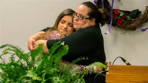 Rainbow Gathering murder victim Amber Robinson honored at memorial
