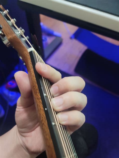 how to play f chord on guitar 4