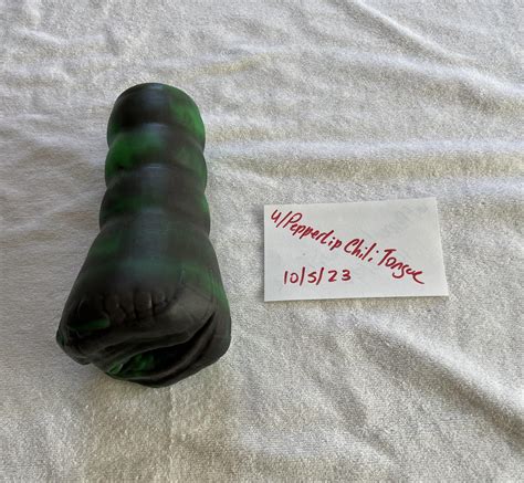 WTS Bad Dragon Masturbator “Lily” : r/BadDragon