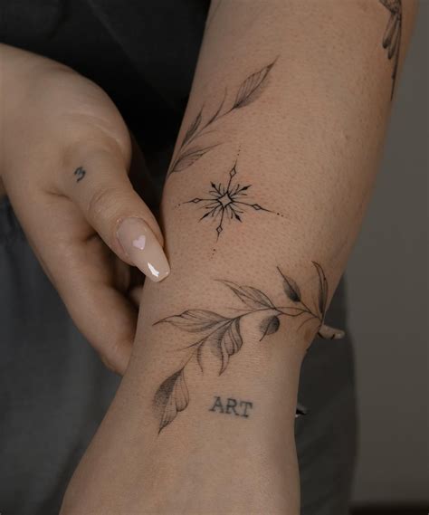 33+ Stunning Wrap Around Wrist Tattoos to Inspire Your Next Ink - Inked