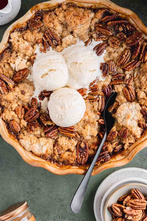 Easy Pecan Pie Cobbler Recipe - Sizzling Spoon