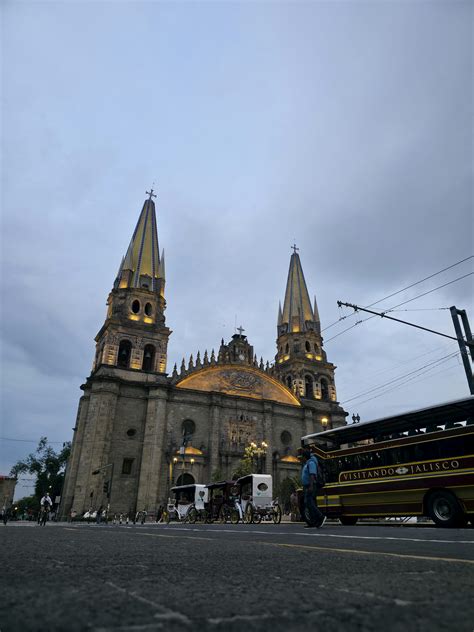 Jaime Luna Flores (@black_lion) | Unsplash Photo Community