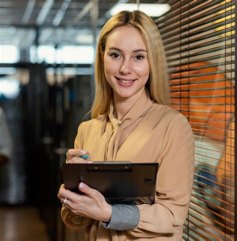 Duncan Jones - Inyenyeri-microfinance.org