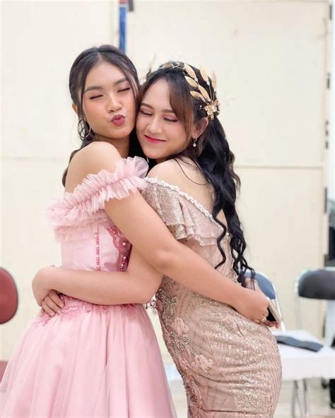 bestie sejati potret kebersamaan happy asmara  dike sabrina teman