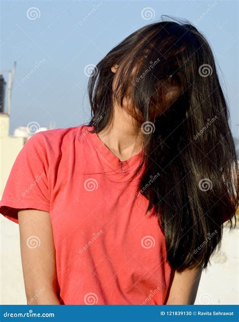 Hidden Face Selfie Outdoods