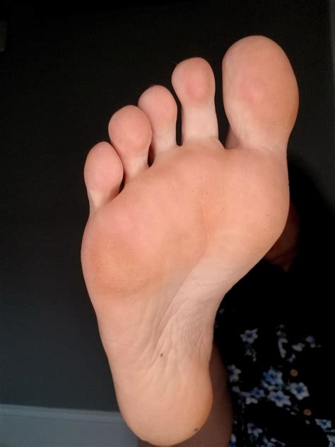 Lick the freckle on my sole? : r/amateurfeets
