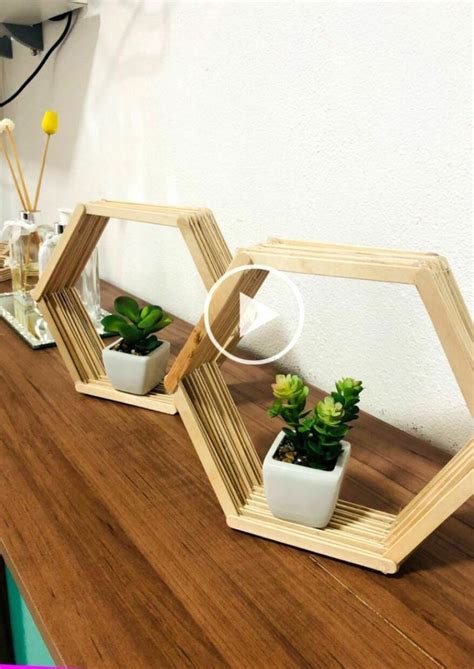 See how to use popsicle sticks to make gorgeous decor for your wall ...