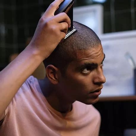 Amazon knocks £50 off BaByliss DIY hair cut clippers that let you cut ...