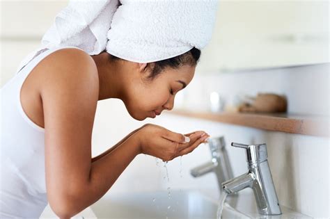 If You Have Oily Skin, You Should Check Out These Cleansers - Racked