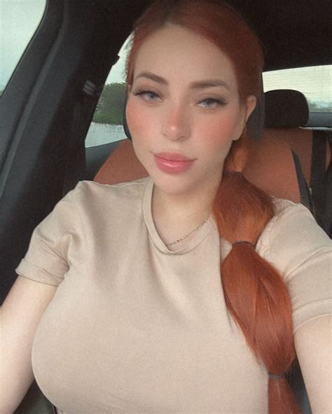 Fatima Muñoz - Oficial