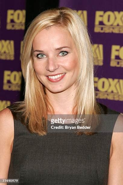 Sandra Smith Fox News Photos and Premium High Res Pictures - Getty Images