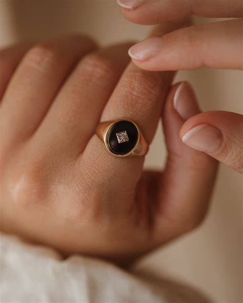 Ramona 1989 9ct Gold Onyx & Diamond Signet Ring | Rock n Rose
