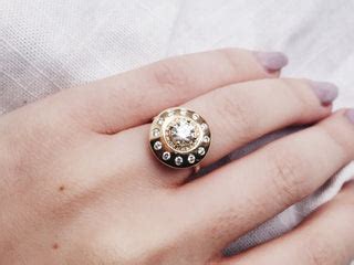 Urobune Queen UFO Ring – Sofia Zakia