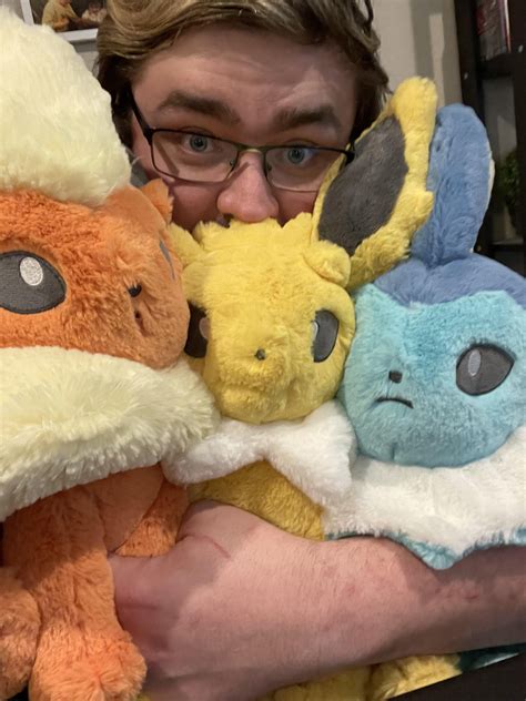 The fluffers have arrived! They are so soft and cute. Glad I pulled the