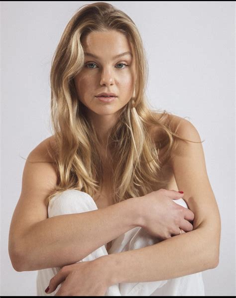 Nina Sophie Persson [irtr] : r/BeautifulFemales