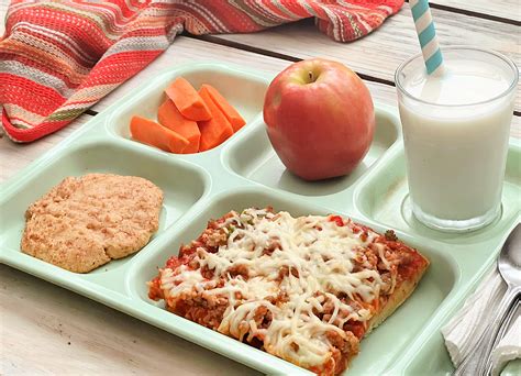 Lunch Lady School Cafeteria Pizza | Wendy's HOME EConomics!