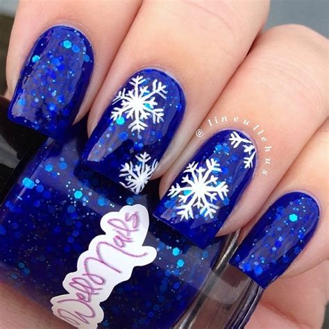 35 Snowflake Nail Art Ideas - nenuno creative