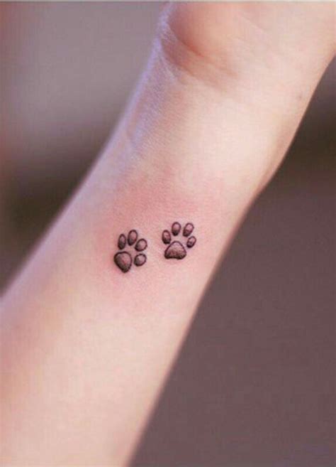 Small Paw Print Tattoo On Finger – Zerkalovulcan