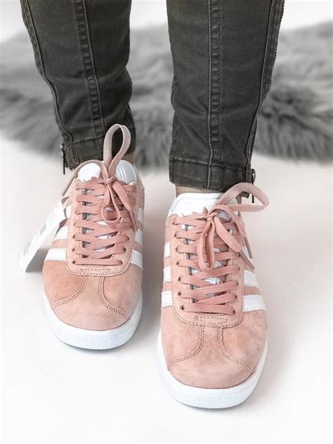 Женские кроссовки adidas оригинал c витрины кожа 36 размер gazelle ...