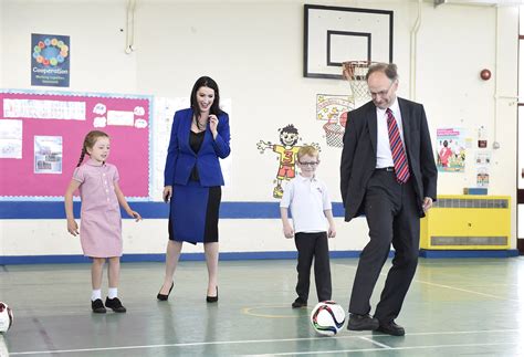 Education Minister visits Cairnshill Primary School | Department of ...