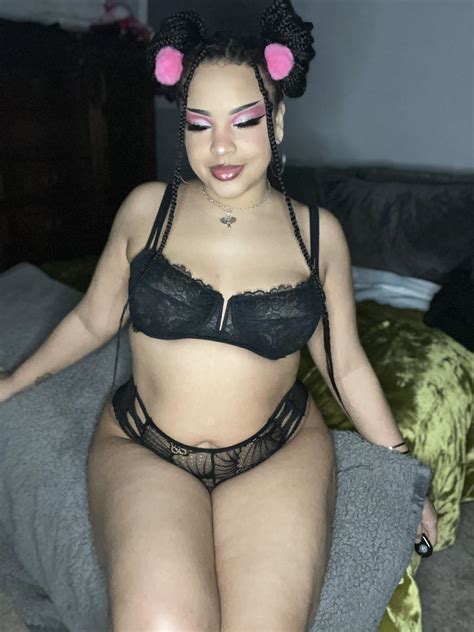 Mixed bbc slut married to a white cuck always looking for my next bbc