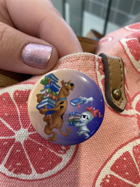 Scored a cute Ghoul School pin! : Scoobydoo