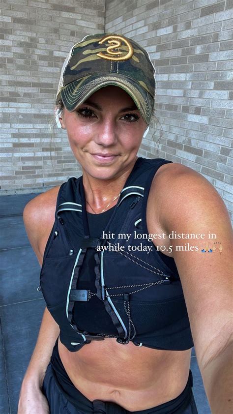 Annie Agar - Bally Sports : r/hot_reporters