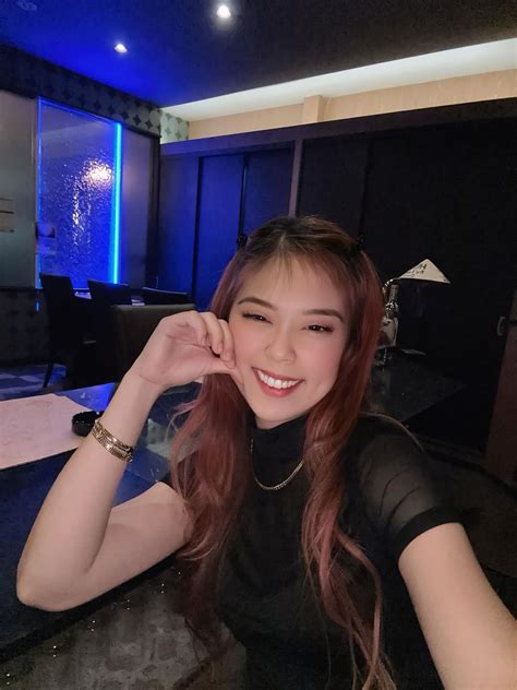 Nowadays no one will love you right, so just focus on your goals ️