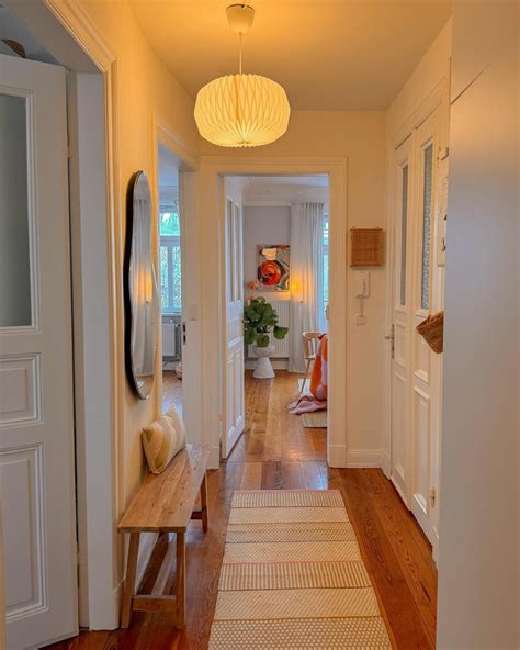 35 Hallway Decor Ideas to Transform Your Entryway Space - placeideal.com