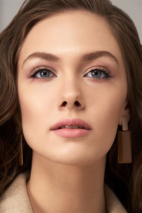 Olga Dmitrieva on Behance