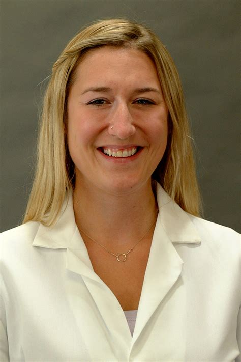 Dr. Dana Neelis joins veterinary college as small animal radiologist