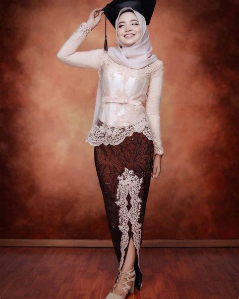 model baju kebaya wisuda berhijab perumperindocoid