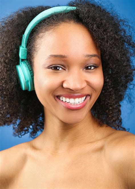 Brynn Tucker offers Fringe-goers her ‘Guide to Dancing Naked’ - The