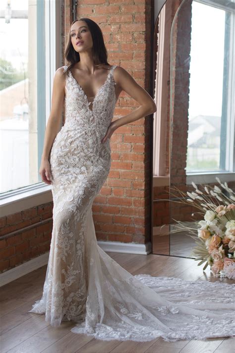 Lucia 16103 | Wtoo Brides | Wtoo