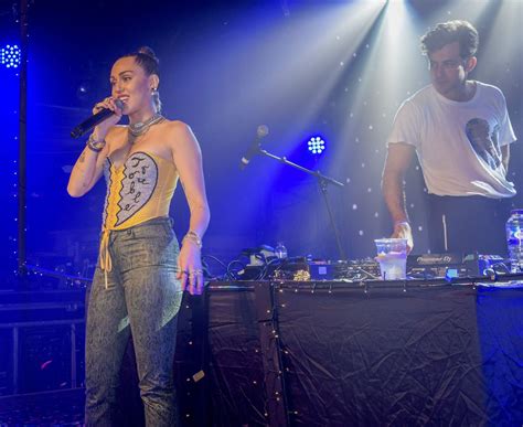 Miley Cyrus Topless & Sexy On A Stage At G-A-Y Night Club In London