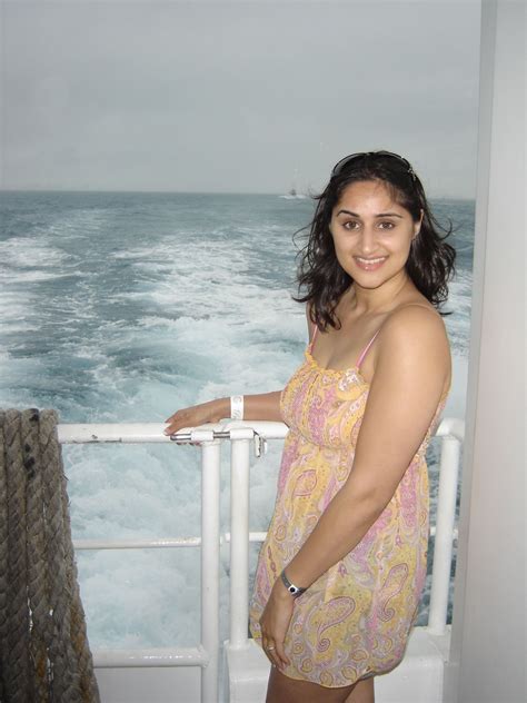 Picturesque Pose of Indian Wife @ Honeymoon - Dirty post