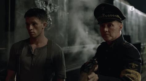 Смотреть "Перебежчик. 1 серия" онлайн. Сериал - eTVnet
