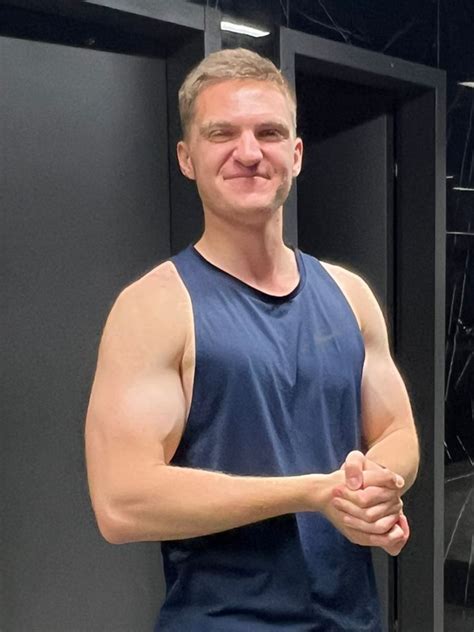 Wake up feeling refreshed! Try these 5 simple exercises right after you